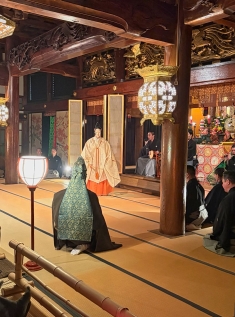 能楽奉納は「三輪」の上演_rev_317px